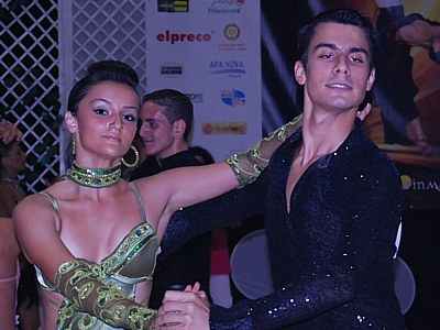 Clubul de dans sportiv Hobby Dance breaza curs dans, curs dans bucuresti, cursuri dans, cursuri dans bucuresti, curs dansuri, curs dansuri bucuresti, club dans, dans nunta intensiv, scoala dans, scoala dansuri, dansuri latino, dansatori