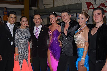 cursuri dans bucuresti magic dance cursuri dans, cursuri de dans, cursuri dans bucuresti, cursuri de dans bucuresti, lectii dans, lectii de dans, lectii dans bucuresti, lectii de dans bucuresti, dans nunta, dans pentru nunta, dans nunta bucuresti, dans pentru nunta bucuresti, vals, Cursuri de dans in Bucuresti pentru copii,dans pentru adulti, Cursuri dans locatie centrala, dans Berceni, dans incepatori si performanta, Dansatori profesionisti evenimente, Club afiliat la Federatia Romana de Dans Sportiv, instructori si antrenori profesionisti dans, Performanta si educatie prin dans, Cursuri de dans in Bucuresti pentru dansul mirilor, lectii individuale de dans cu profesori recunoscuti, Dansul pentru toti, Dansuri latino, dansuri clasice, samba, cha-cha, jive, paso, rumba, tango, vals vienez, slow fox, quick step, sala dans, salon dans, sala de inchiriat, dans sector 3, dans sector 4, dans popesti leordeni, cursuri dans sportiv, cursuri dans bucuresti, cursuri dans popesti leordeni, cursuri dans sector 3, cursuri dans sector 4, balet, dans modern, cursuri dans modern, cursuri balet