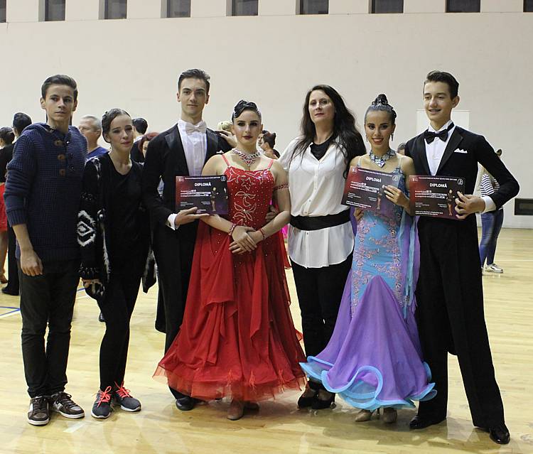 Dani, Ilinca, Alex, Ingrid, Ralitsa, Ana, Stefan cursuri dans, cursuri de dans, cursuri dans bucuresti, cursuri de dans popesti-leordeni, lectii dans, lectii de dans, lectii dans bucuresti, lectii de dans bucuresti, dans nunta, dans pentru nunta, dans nunta bucuresti, dans pentru nunta bucuresti, vals, Cursuri de dans in Bucuresti pentru copii,dans pentru adulti, Cursuri dans sala, dans Berceni, dans incepatori si performanta, Dansatori profesionisti evenimente, Club afiliat la Federatia Romana de Dans Sportiv, instructori si antrenori profesionisti dans, Performanta si educatie prin dans, Cursuri de dans in Bucuresti pentru dansul mirilor, lectii individuale de dans cu profesori recunoscuti, Dansul pentru toti, Dansuri latino, dansuri clasice, samba, cha-cha, jive, paso, rumba, tango, vals vienez, slow fox, quick step, salsa, bachata, kizomba, lambada sala dans, salon dans, sala de inchiriat,dans sector 4, dans popesti leordeni, cursuri dans sportiv, cursuri dans popesti leordeni, cursuri dans sector 4, balet, dans modern, cursuri dans modern, cursuri balet, coregrafie nunta, sala petreceri, sala onomastica, sala majorat, salon, dansuri latino, petreceri berceni, party berceni, organizare evenimente, fitness, aerobic, zumba, serbari, sala serbari, cantonamente dans, tabere dans, majorat, scoala dans copii, sala festivitati