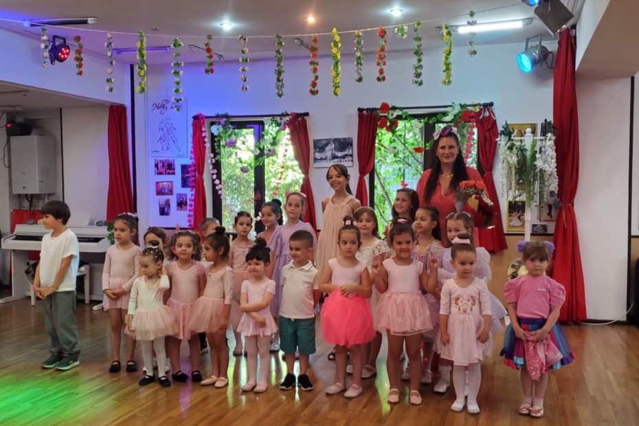 Dacă ți-ai propus ca anul acesta să faci mai multă mișcare, să scapi de stres sau să îi oferi copilului tău o activitate care să îi dezvolte încrederea, te așteptăm în echipa noastră